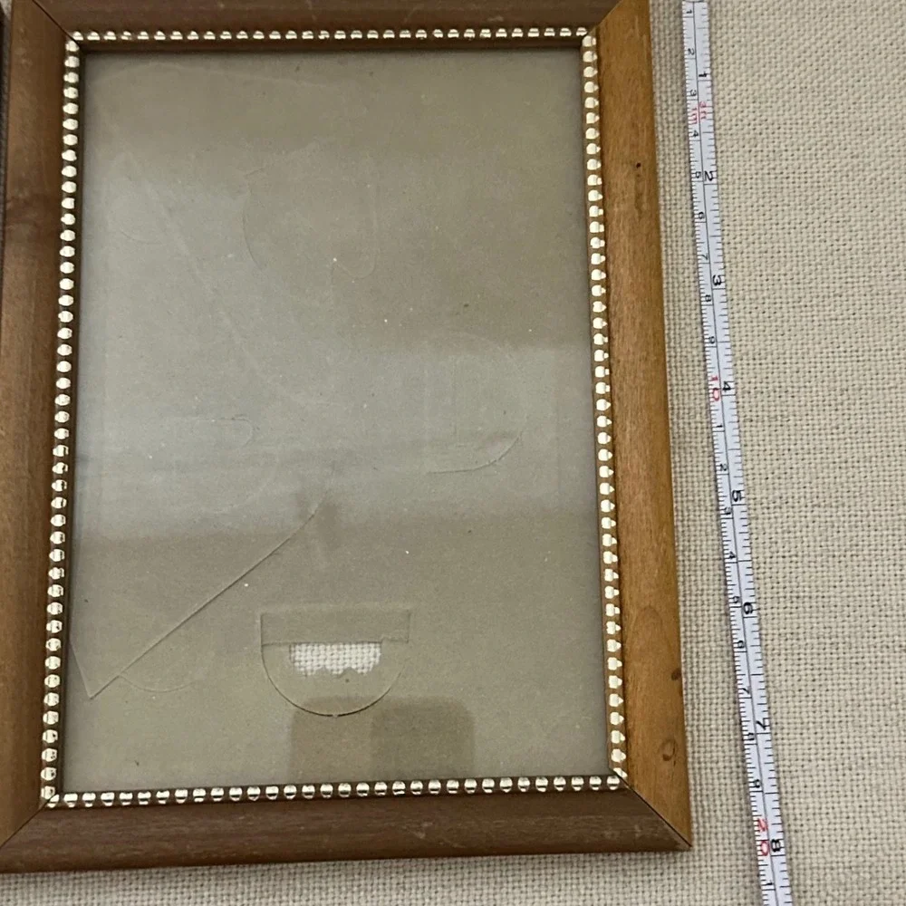Unbranded Picture Frames Set of 2 5x7 Brown Good Wood Gold‎ Beaded Trim Vintage